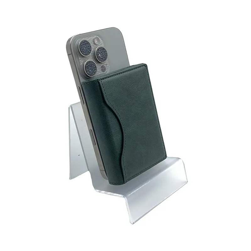 The Future of Personal Carry Introducing the E-Ink Smart Wallet (7).jpg