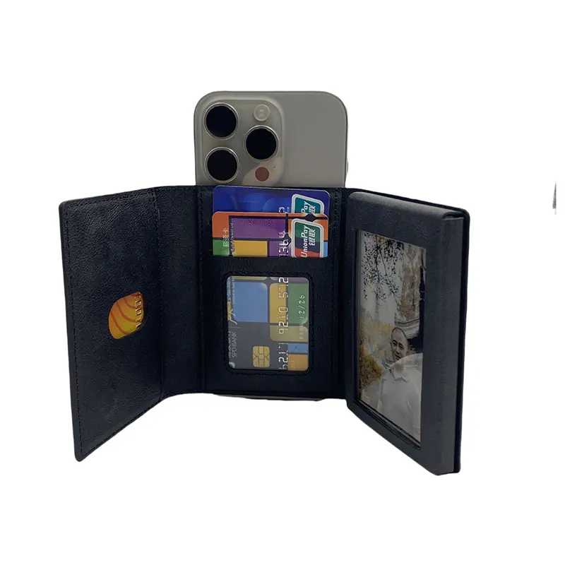 The Future of Personal Carry Introducing the E-Ink Smart Wallet (3).jpg